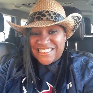 Meet your Posher, Brenda